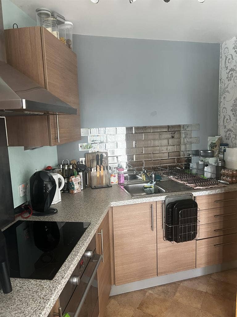 Double room + main bathroom Oct 2nd
