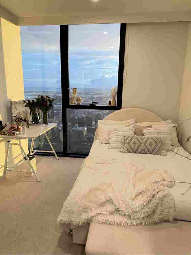 Room with ensuite on th floor CBD