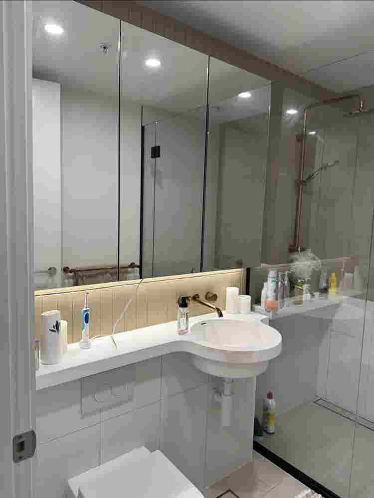 Room with ensuite on th floor CBD