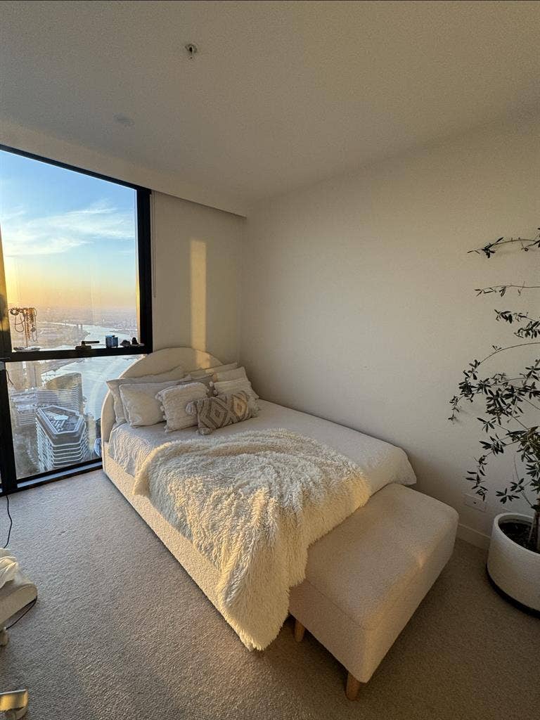 Room with ensuite on th floor CBD