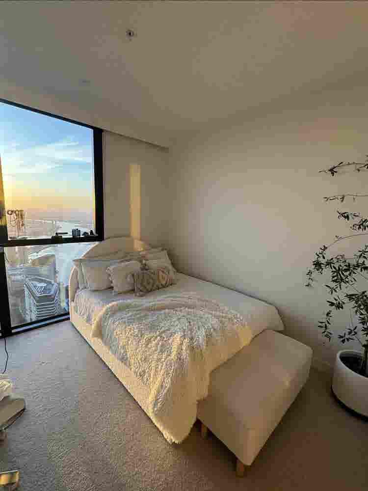Room with ensuite on th floor CBD