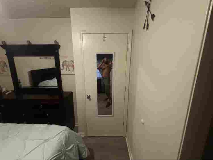 Furnished room queen and smart tv