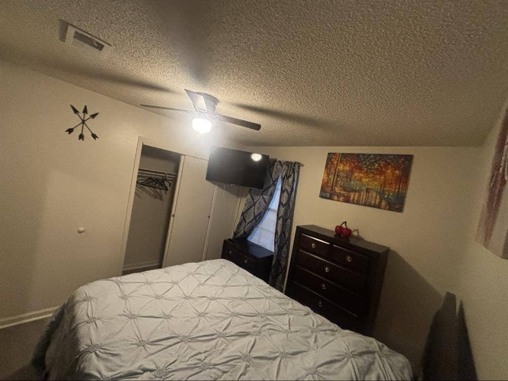Furnished room queen and smart tv