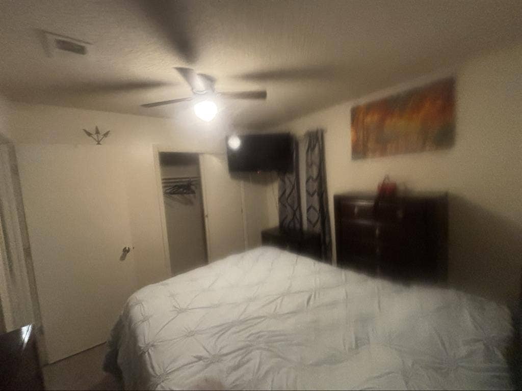 Furnished room queen and smart tv