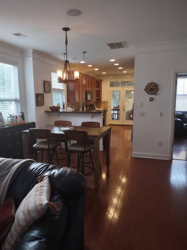 Cozy Private Room Available 🏡