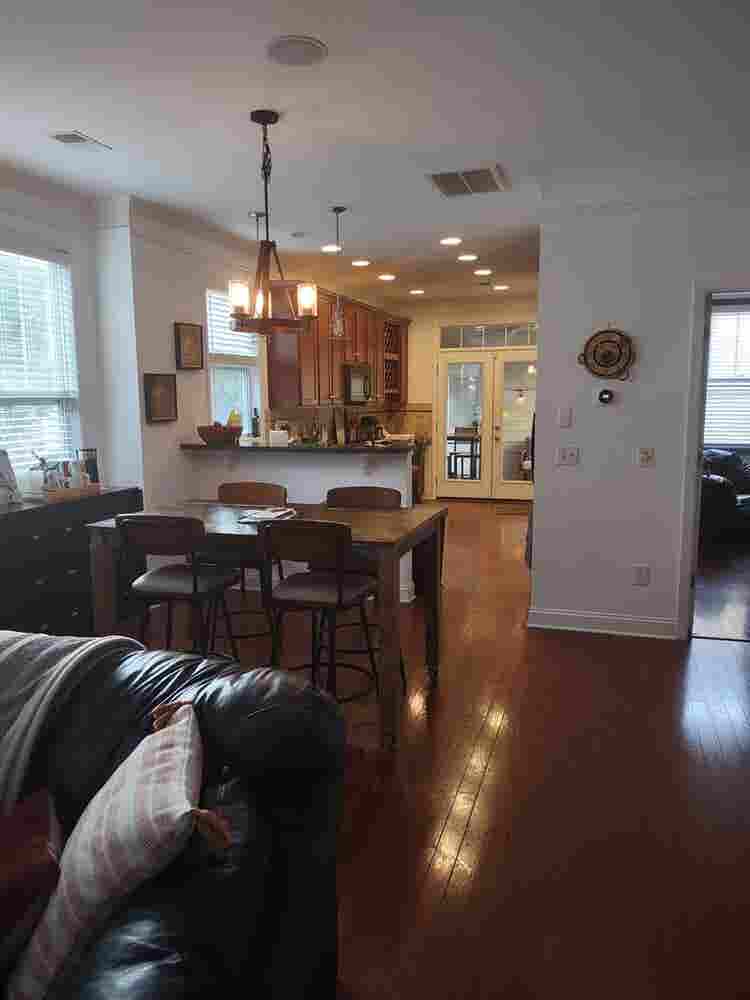 Cozy Private Room Available 🏡