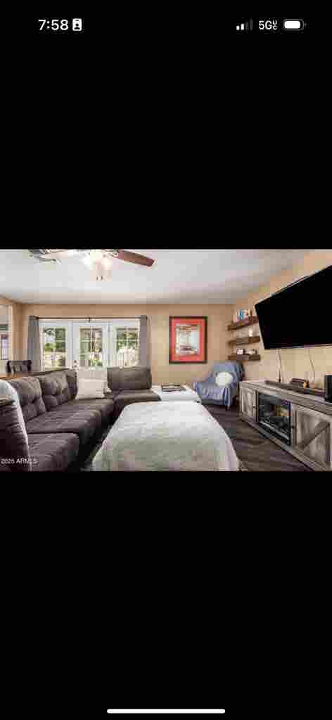 Room in north phoenix