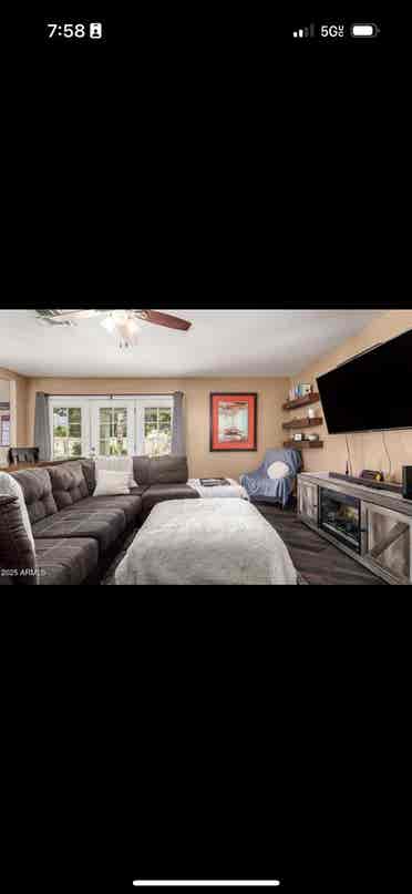 Room in north phoenix