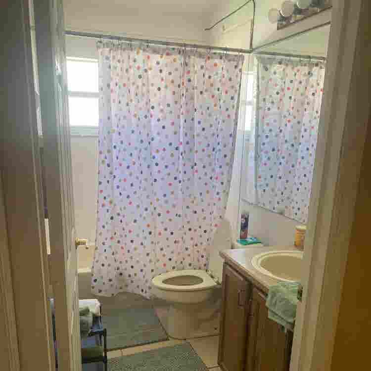 2 private rooms, bathrooms, & pool!
