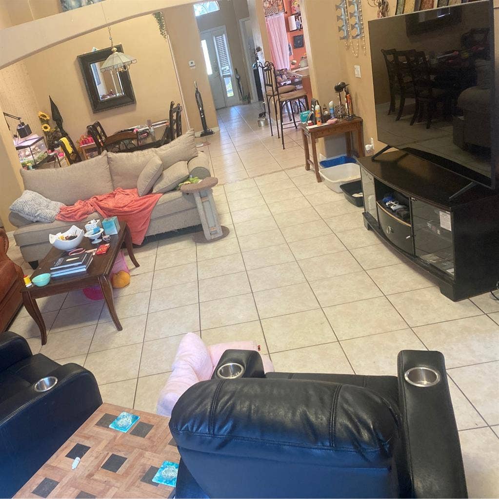 2 private rooms, bathrooms, & pool!