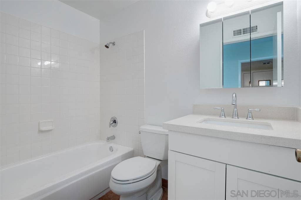 Private Room w/shared Bath for Rent