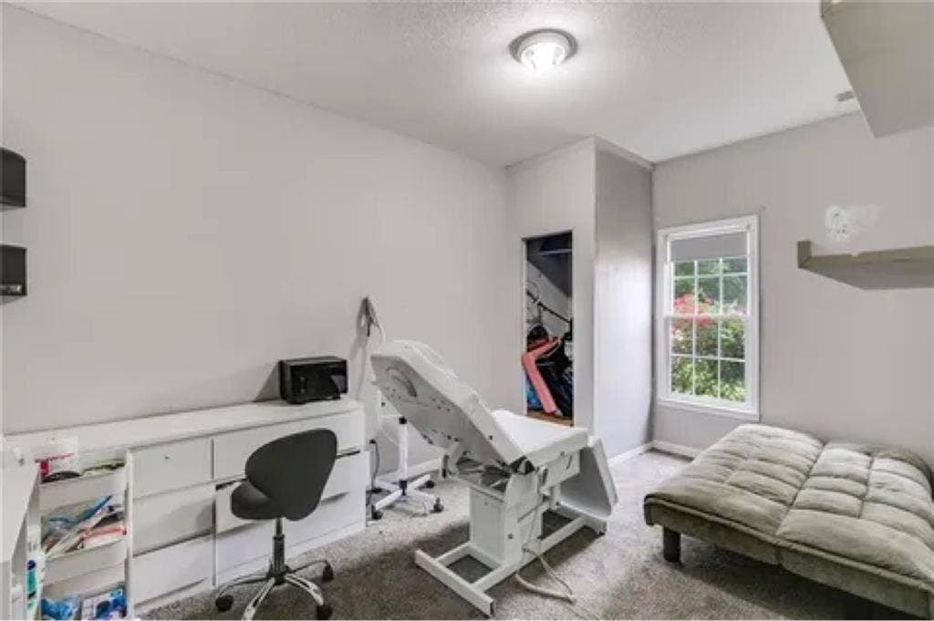 Private bedroomm
