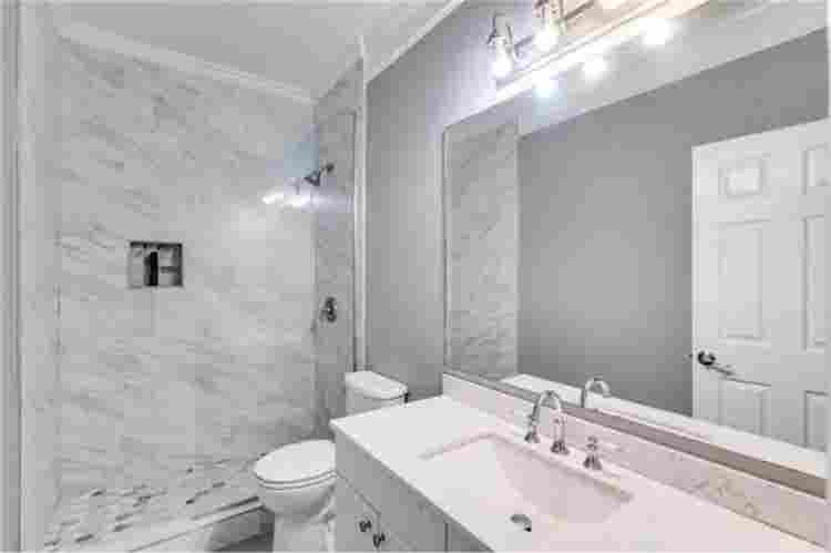 Private bedroomm