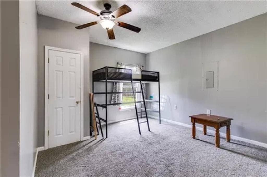 Private bedroomm