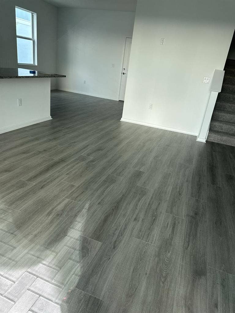 Looking for roommates in Westlake