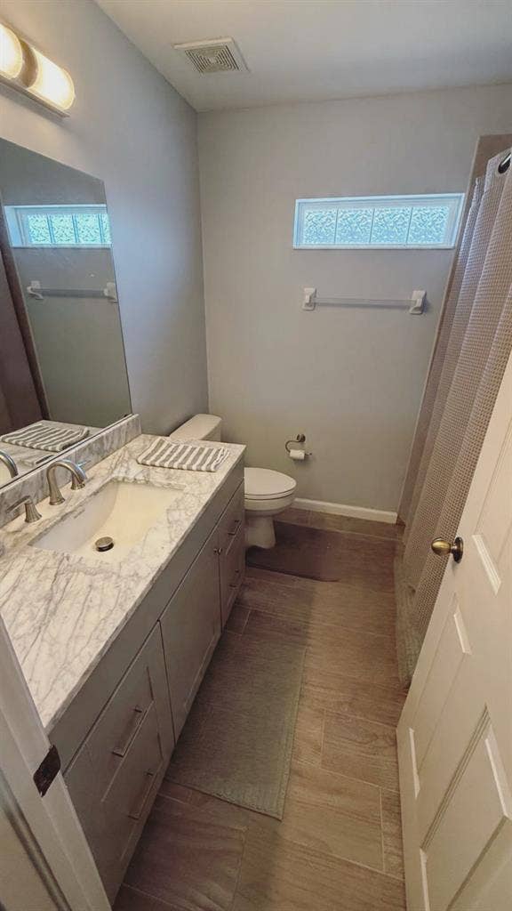 Rooms available by The Forum