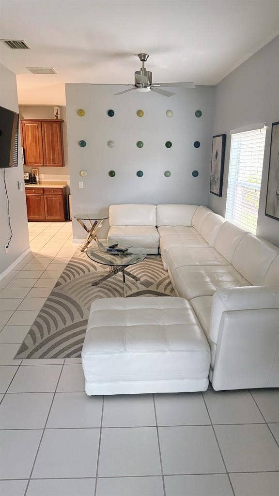 House/Rooms available in Ft Myers