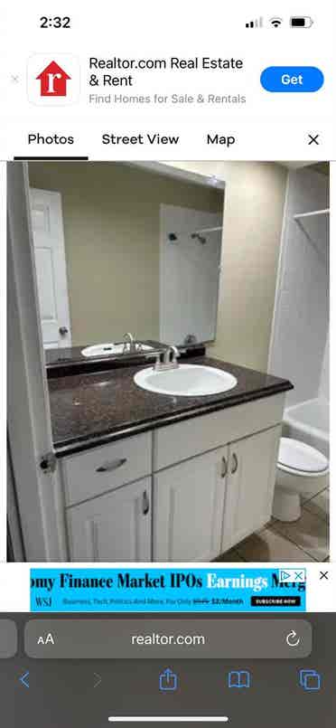 Room for rent  per month