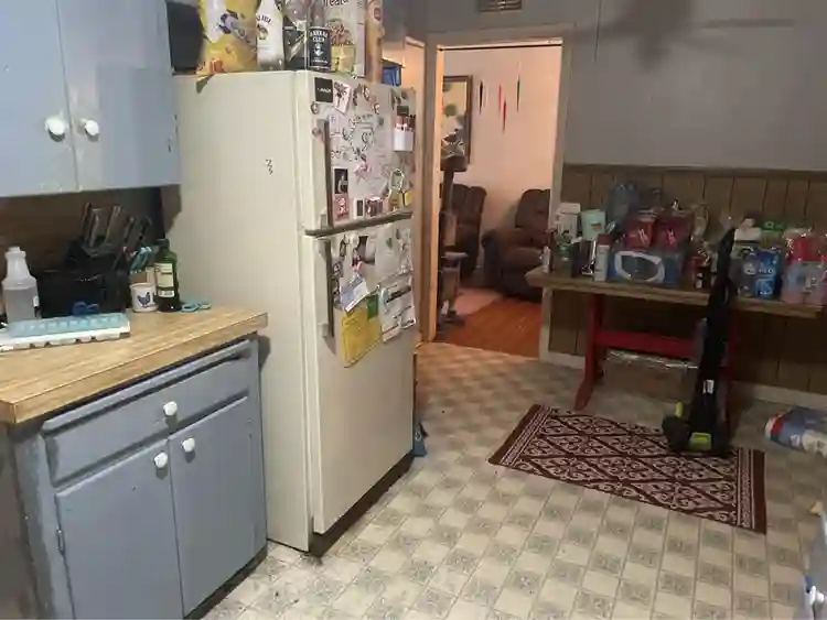 2 girls looking for 3rd room mate