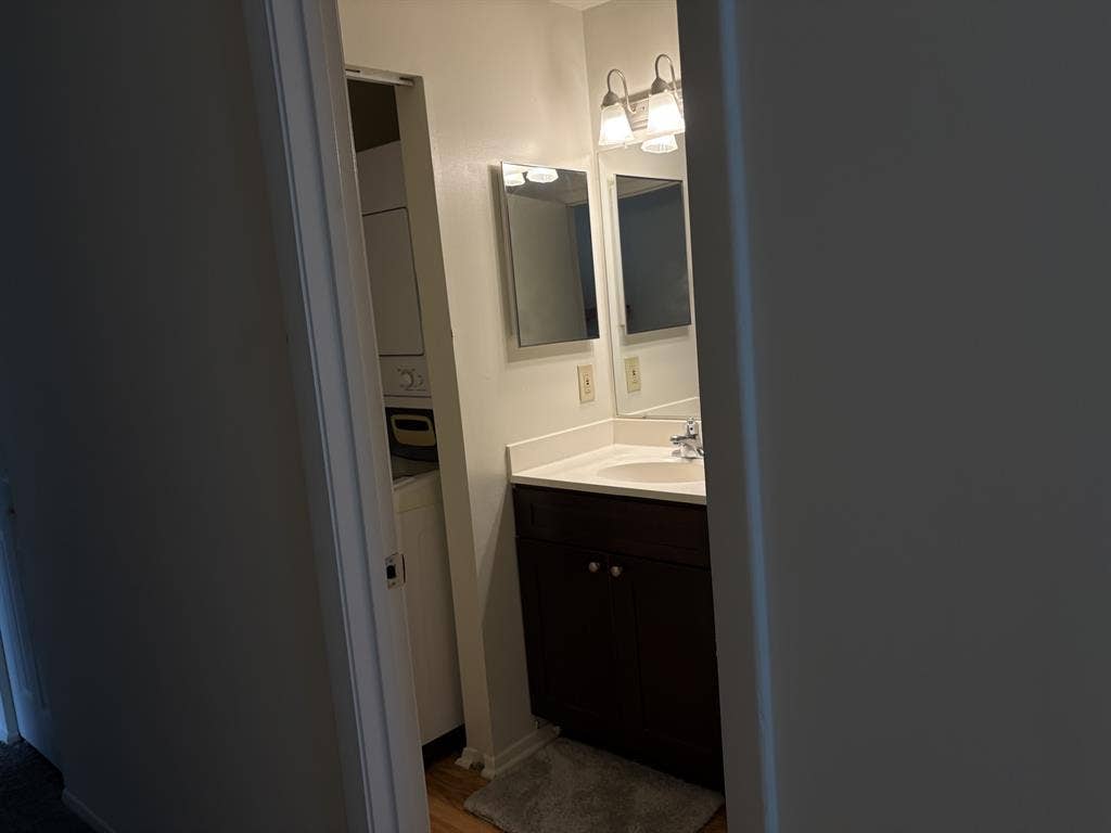 Westwinds Apartment