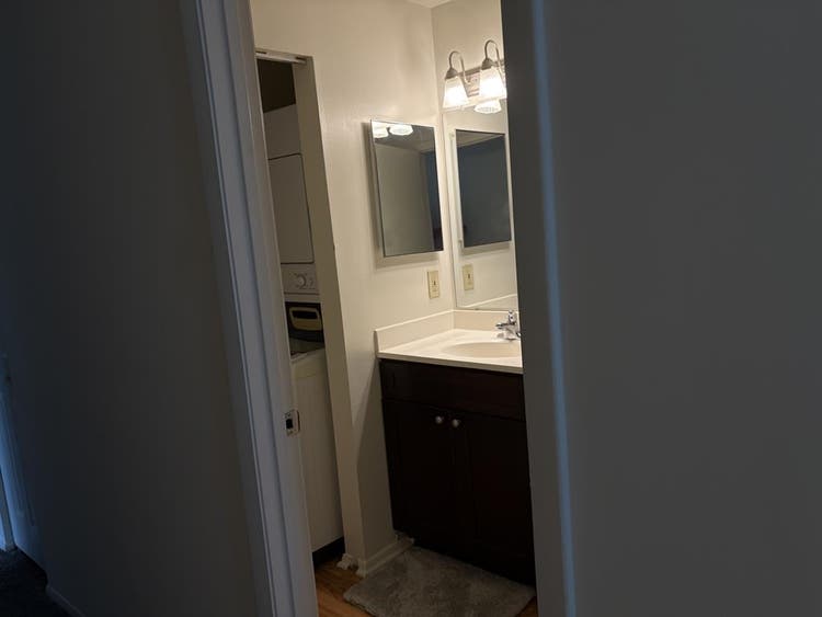 Westwinds Apartment