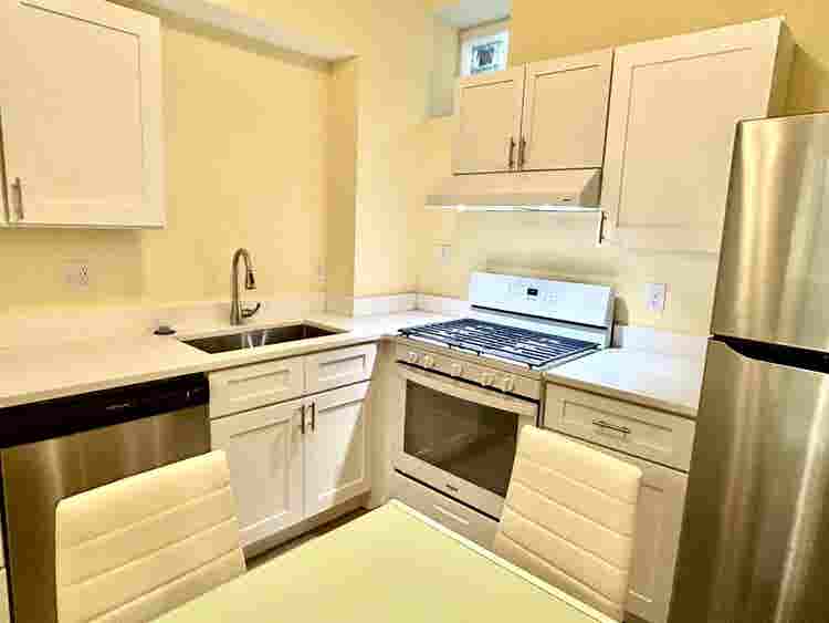 FULLY FURNISHED & RENOVATED Room