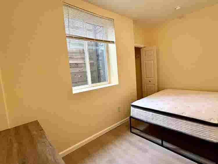 FULLY FURNISHED & RENOVATED Room