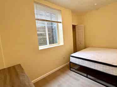 FULLY FURNISHED & RENOVATED Room