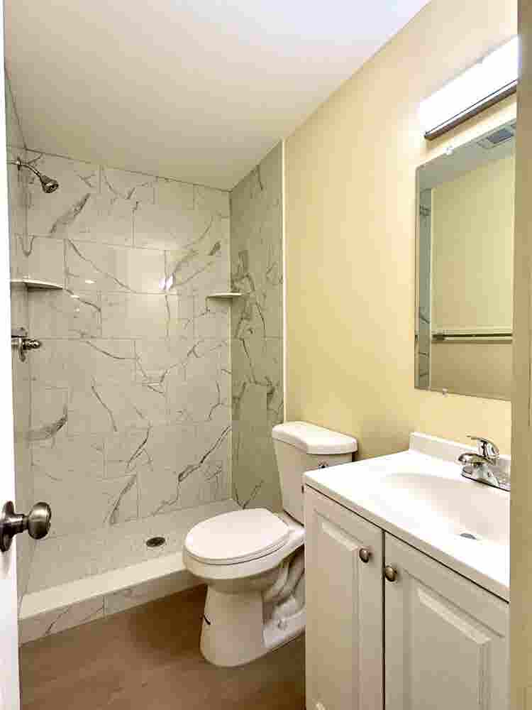 FULLY FURNISHED & RENOVATED Room