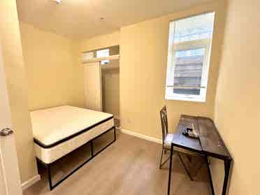 FULLY FURNISHED & RENOVATED Room