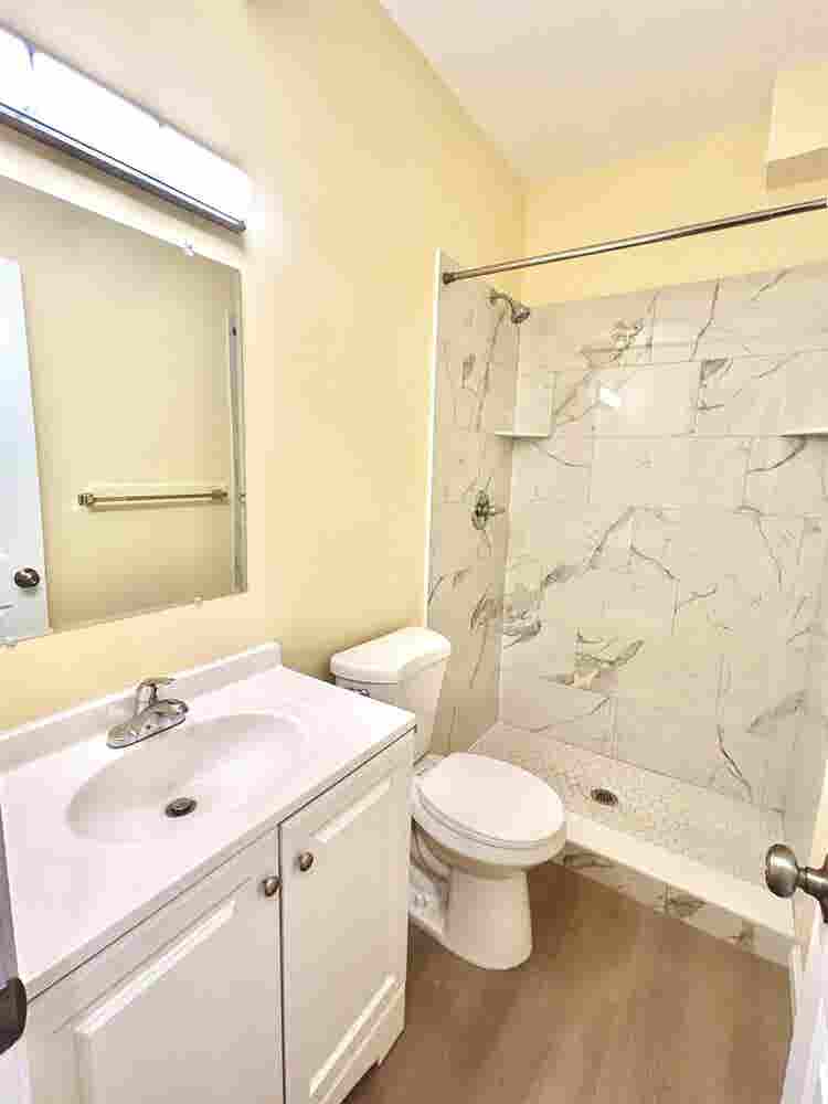 FULLY FURNISHED & RENOVATED Room