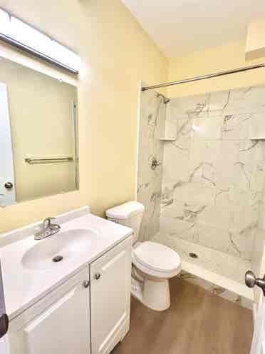 FULLY FURNISHED & RENOVATED Room