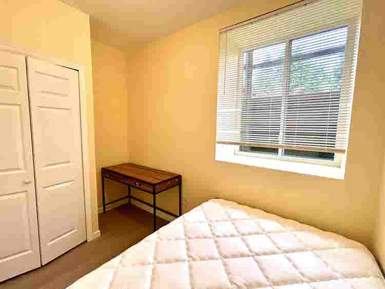 FULLY FURNISHED & RENOVATED Room