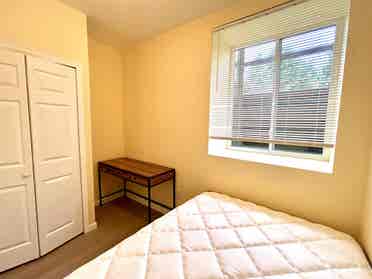 FULLY FURNISHED & RENOVATED Room