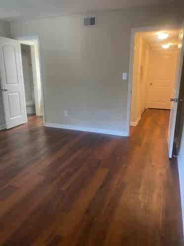 Quiet Complex in Sandy Springs