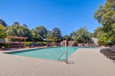 Quiet Complex in Sandy Springs
