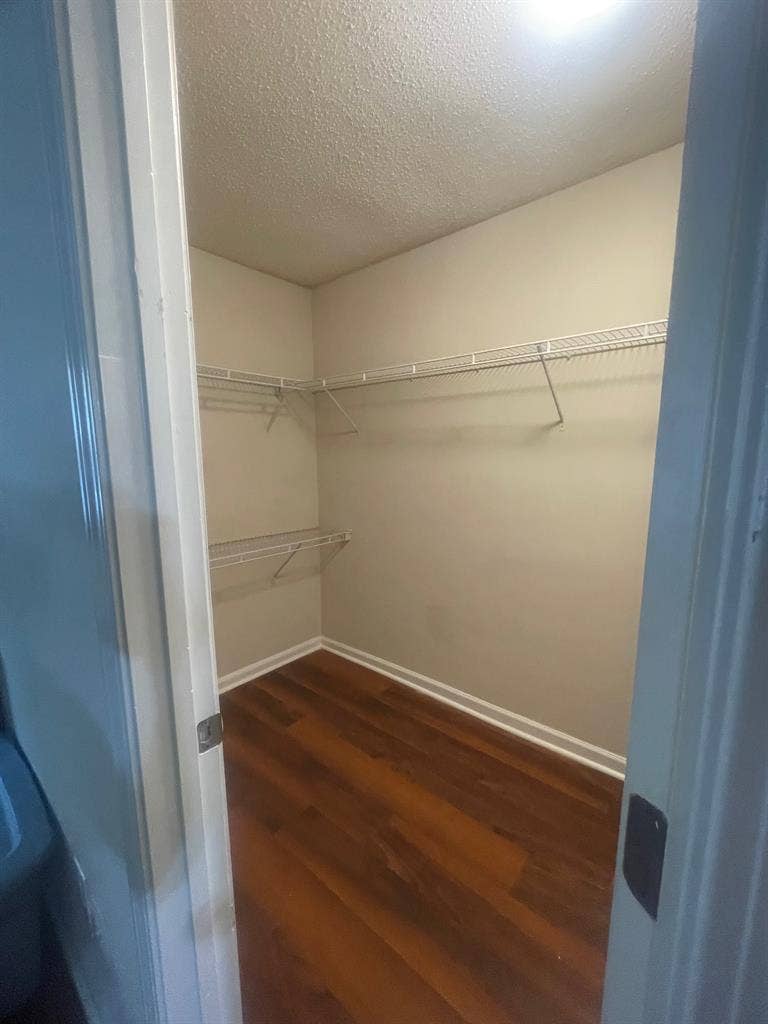 Quiet Complex in Sandy Springs