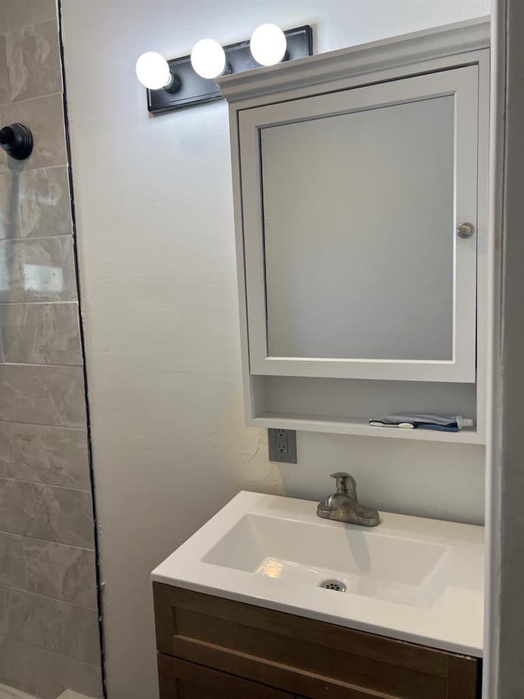Room rental w/Bills included
