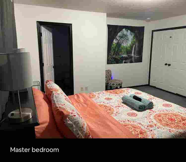 This room has been rented :) :)