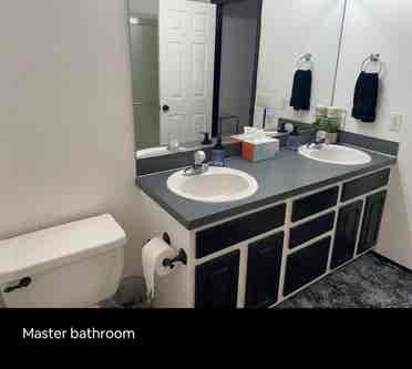 Huge Master Bedroom w/Private Bath