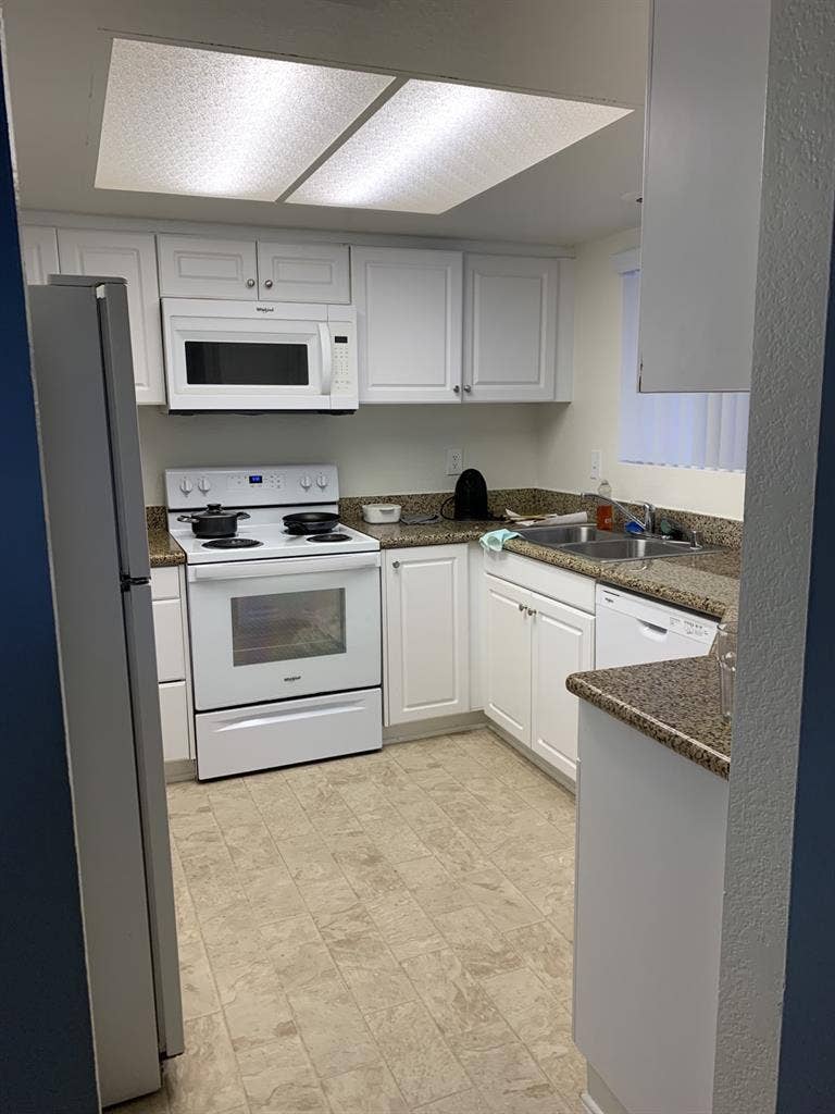 need roommate