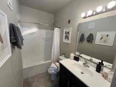 Bath IN  APT. AUG FREE