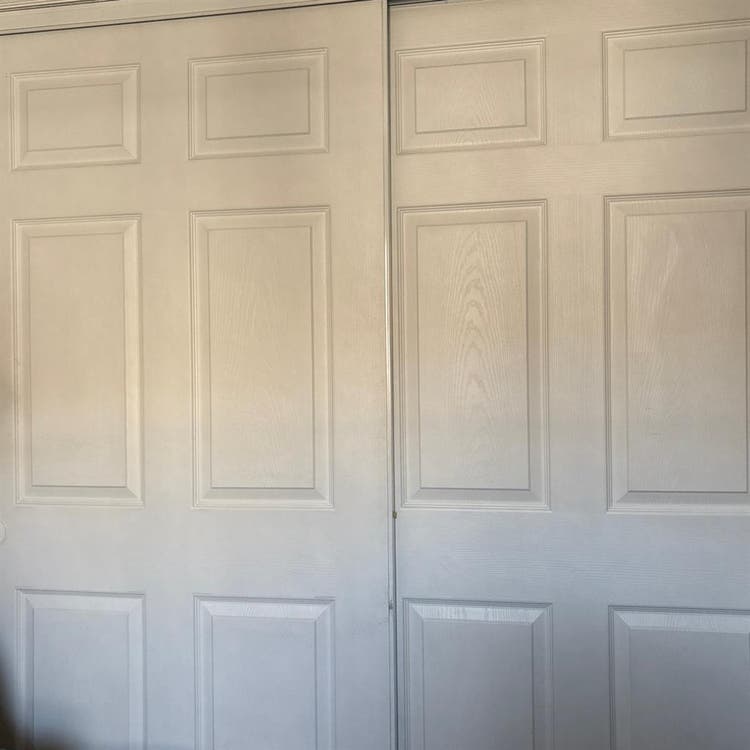 1 room with shared bathroomm