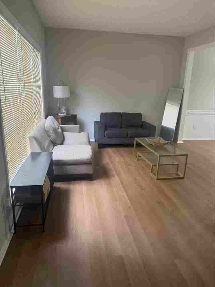 Room In Rooming House for Rent