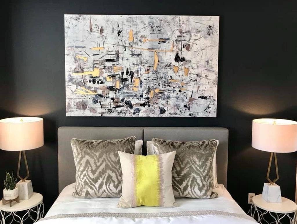 Room with Sunset/City Views!