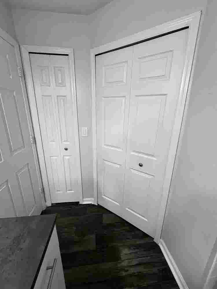 MASTER BEDROOM AVALIABLE
