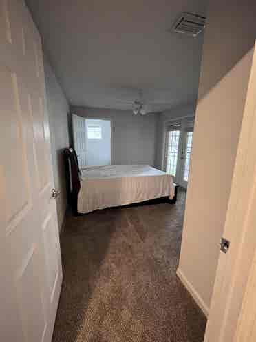 1 bedroom available! Female only!