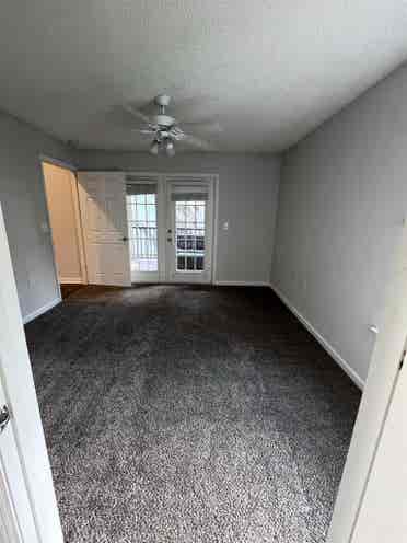 MASTER BEDROOM AVALIABLE