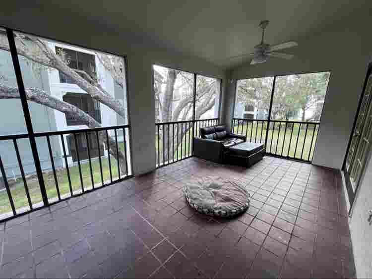 MASTER BEDROOM AVALIABLE