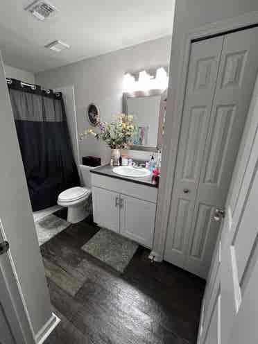 1 bedroom available! Female only!
